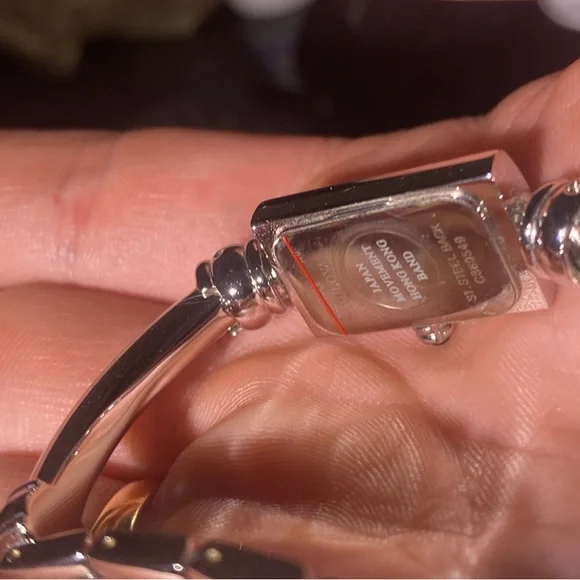 Woman’s boluva watch 6.5 wrist